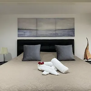 https://duplex-2min-de-la-gare-du-nord.hotelsantwerp.net