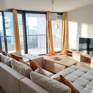 https://beautiful-2br-2bar-apartement-in-european-district.hotelsantwerp.net